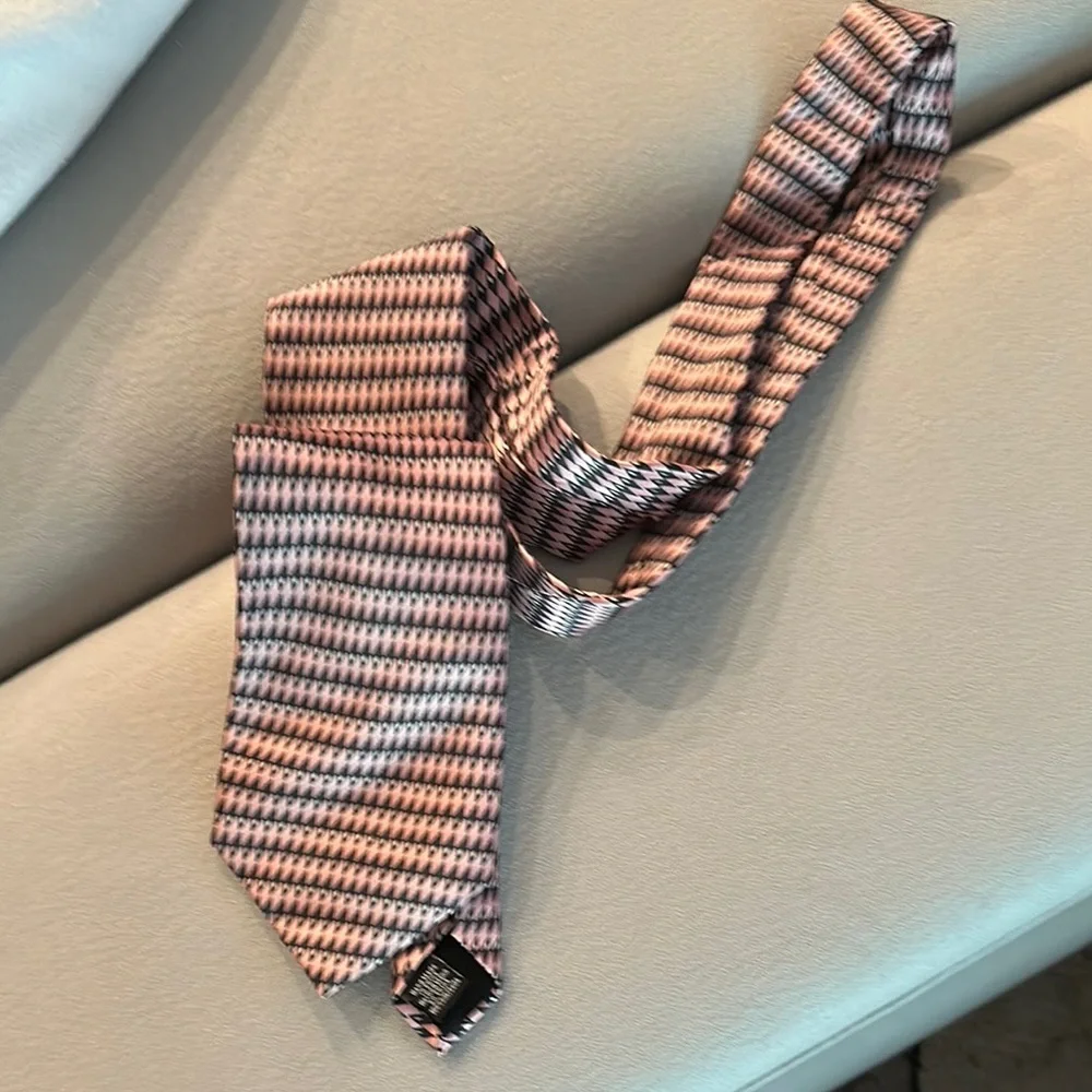 David Taylor Elegant Pink and Black Tie